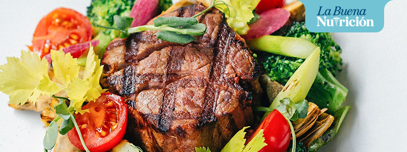 consume al menos una vez al dia un alimento animal
