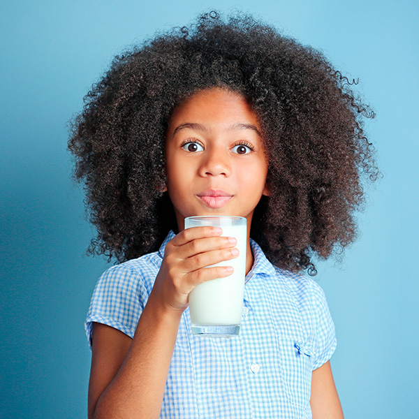 ¿La leche de vaca es para humanos?
